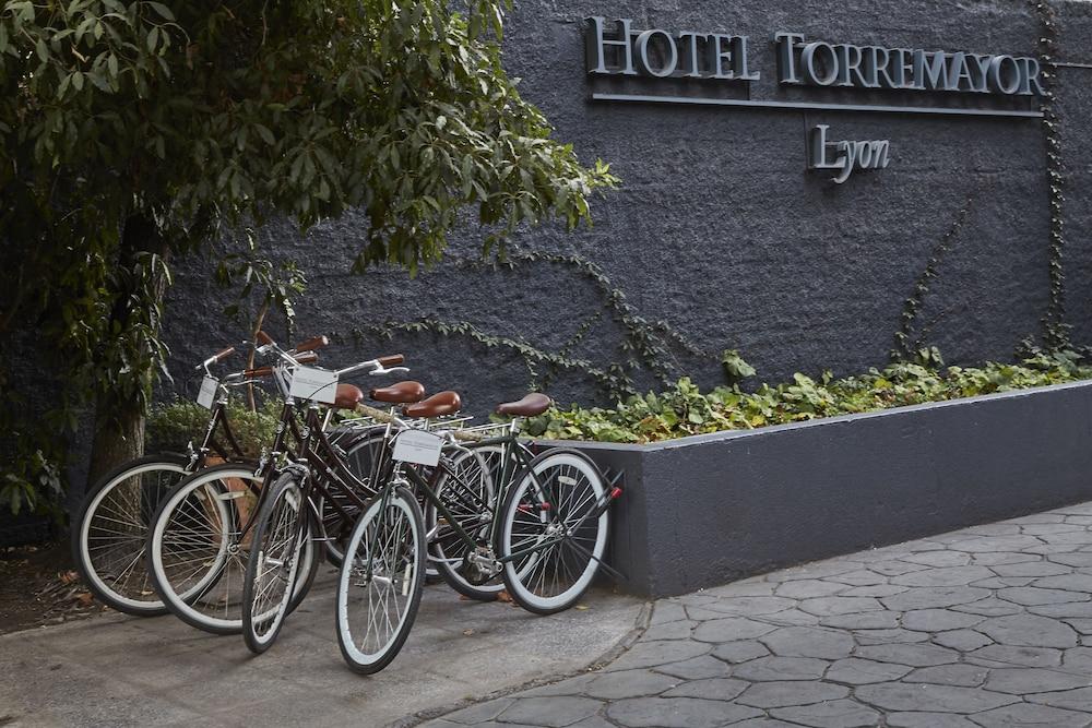 Hotel Torremayor Lyon Santiago Exterior photo